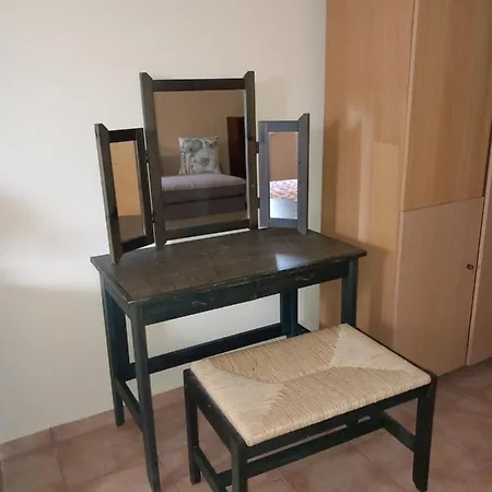 J&b 1 Apartment *