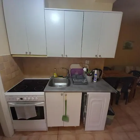 Apartment J&b 1 Petalidi